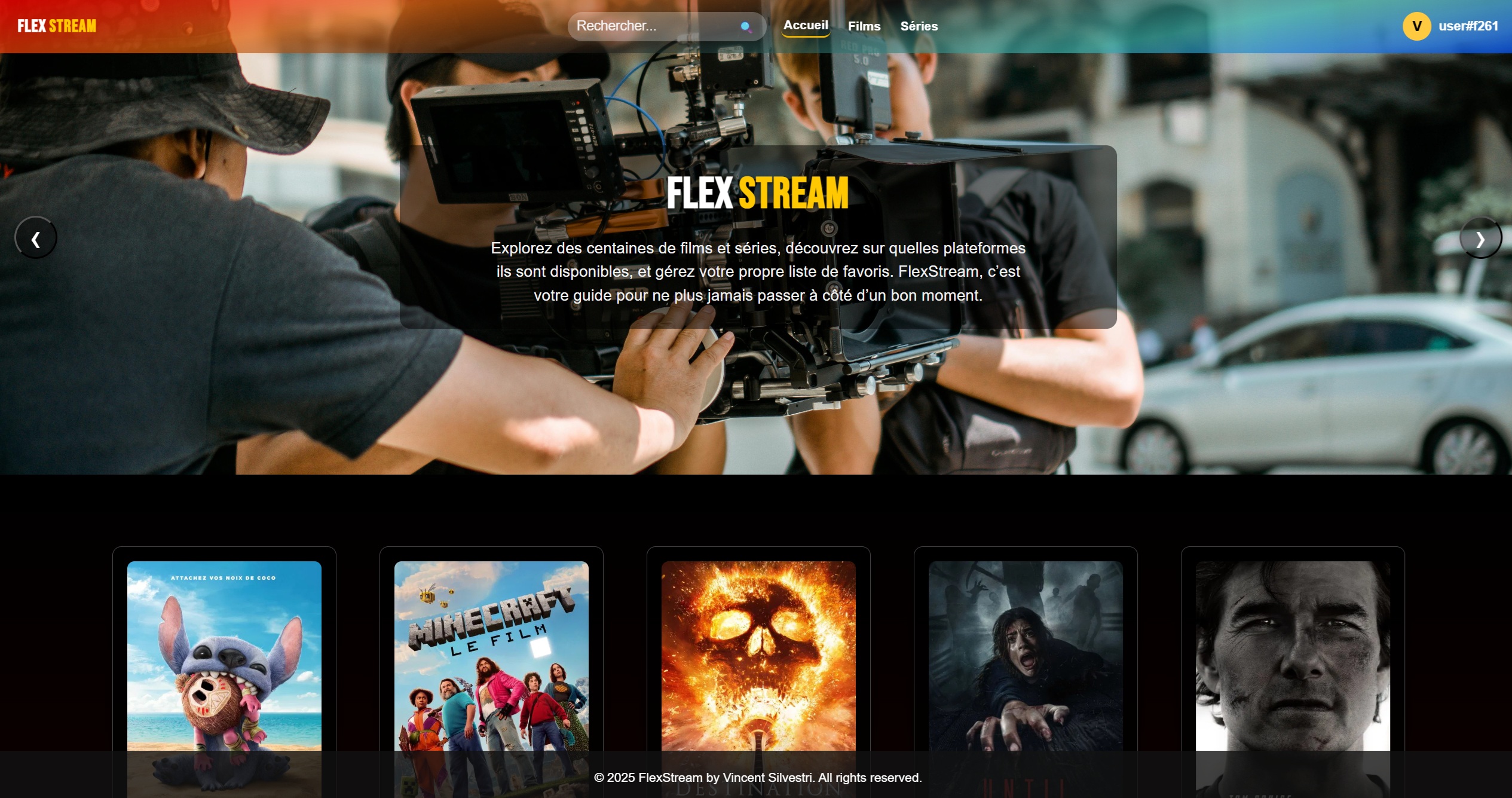 Capture de la page d'accueil de l'application Flexstream, avec navbar dégradée et menu responsive.